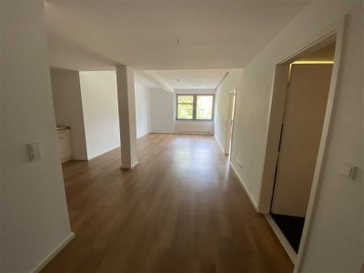 Erfurt* Karree am Südpark* helle 2 Zimmer-Wohnung* EBK*Bad mit Dusche und Wanne*