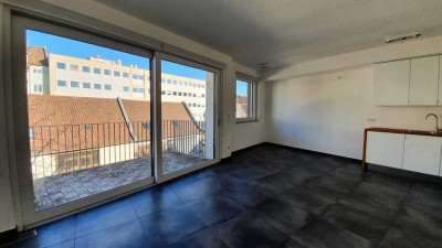 Stilvolle, gepflegte 2-Raum-Wohnung mit gehobener Innenausstattung mit Balkon und EBK in Erlangen