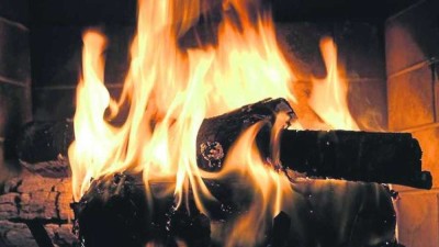 GENIESSEN SIE GEMÜTLICHKEIT VORM KAMIN IHRES NEUEN BUNGALOWS!