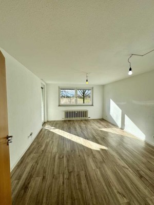 Schöne 3-Raum-Wohnung mit EBK und Balkon in Ostfildern Nellingen U7 U8