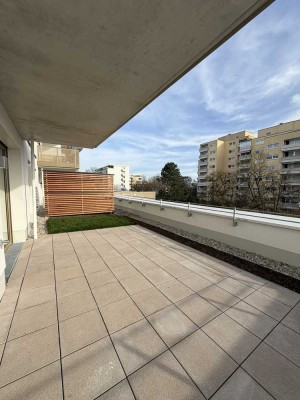 BESICHTIGUNG 18.12. 16 UHR!! Ideal für Singles & Paare: Moderne 2-ZKB mit Garten, EBK & FBH!