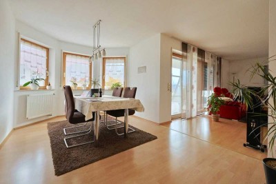 Großzügige 4-Zimmer-Wohnung mit Terrasse in schöner Ortsrandlage