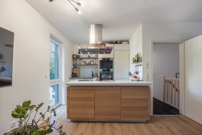 Moderne Maisonettewohnung mit Kfz-Stellplatz, 4 Zimmern und 2 Balkonen – ruhige Lage in Hamburg-Ei
