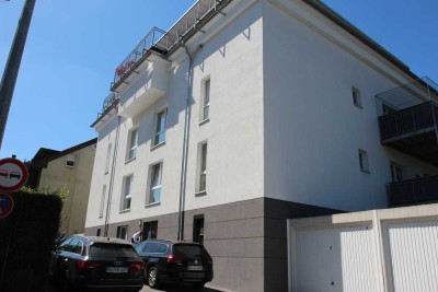 Wunderschöne 2,5 Zimmerwohnung mit Balkon und offener Küche