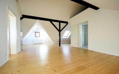 Schöne, helle Dachgeschosswohnung in Mülheim-Styrum