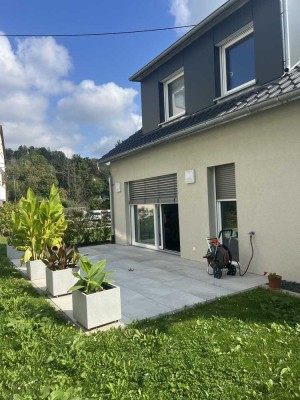 Moderne Luxuswohnung mit Terrasse & Balkon – lichtdurchflutet, barrierefrei & neuwertig