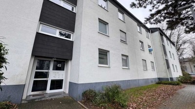 Ab sofort frei ! Moderne + Renovierte 2,5- Raum ETW im 2.OG; Nienhuser Busch 45 in Essen !