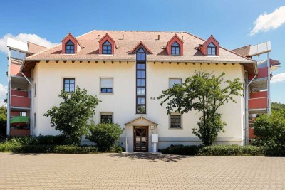 +++ 2-Raum-Wohnung mit Westbalkon & TG-Stellplatz – in gepflegter Wohnanlage +++