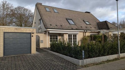 Doppelhaushälfte mit Garage in begehrter Wohnlage