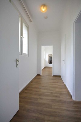 renovierte 2-Zimmer Wohnung in ruhiger Lage