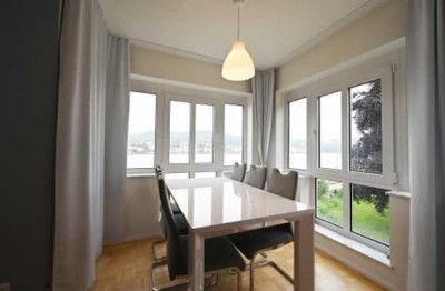 Helle attraktive renovierte 3-Raum-Wohnung mit traumhaftem Rheinblick