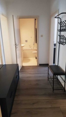 Möbilierte 2-Raum-Wohnung mit Balkon und Einbauküche in Wiesbaden