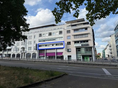 Kapitalanlage oder Eigennutzung: Helle 6 ZW mit Aufzug & TG in S-Zentrum!
