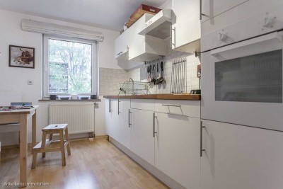 Raumwunder! EBK! Laminat, hübsches Bad! Garten am Haus! 4 Minuten zur Straßenbahn!