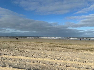 ZWEIT - Wohnung am Strandaufgang Meeresrauschen inclusive - Balkon+ eigener Parkplatz