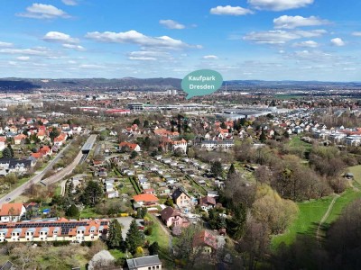 **ERSTBEZUG: Exklusive 4-Raum-Wohnung mit zukunftsweisender Energieeffizienz**