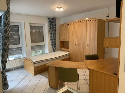 Attraktive und gepflegte 1-Raum-EG-Wohnung mit Terrasse und Einbauküche in Weissenhorn