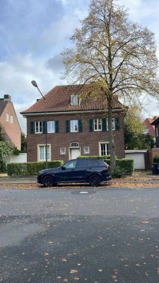 Zweistöckige Altbau-Wohnung mit Balkon in Münster-Mauritz