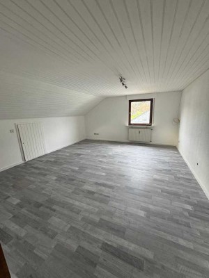 Charmante 3,5-Zimmer Wohnung im 2. OG in Bissingen