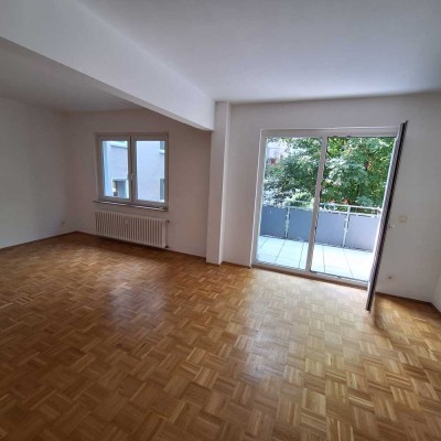Schöne 3 1/2-Zimmer-Wohnung mit Wohnküche und Balkon in Essen