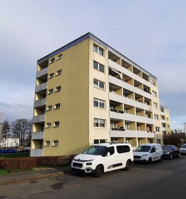 Teilrenovierte 1-Zimmer-Wohnung mit gemütlicher Loggia in Rosdorf