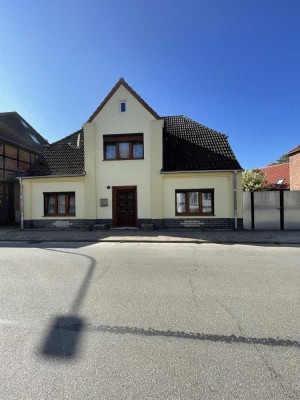 Einfamilienhaus mit Wintergarten in Stadtlage