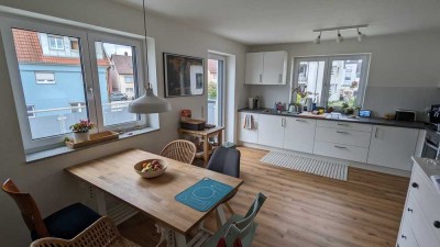 5-Zimmer-Wohnung mit Balkon und EBK in Ludwigsburg-Ossweil