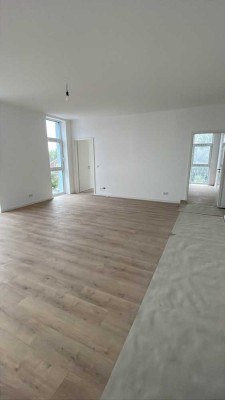 Traumhafte 4-Zimmer Wohnung im Erstbezug nahe Tegeler See!