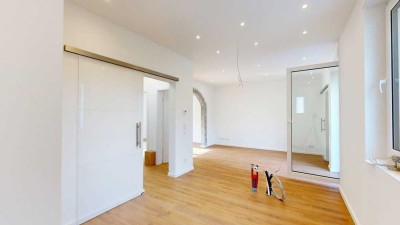 Modern saniertes Einfamilienhaus in Kelsterbach – stilvoll wohnen mit Garten