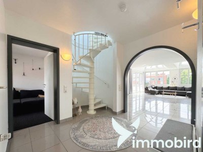 **Moderne Maisonette-Wohnung mit zwei Terrassen**