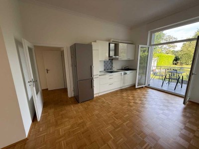Charmante Altbauwohnung mit Terasse und Gartenblick und Mitbenutzung in Mülheim Speldorf