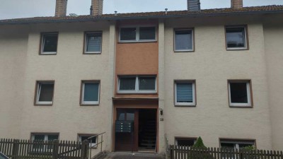 ab 15.08.25 oder später: helle, gut geschnittene in 2021 sanierte 2ZKB Wohnung mit Balkon