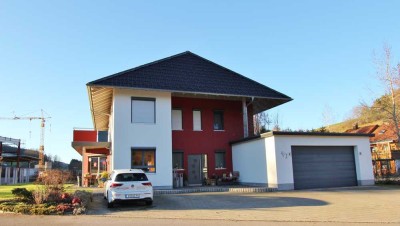 Luxuriöses Wohnhaus mit viel Platz!
