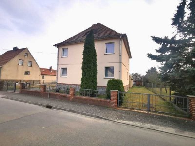 zweistöckiges Einfamilienhaus in ruhiger Lage