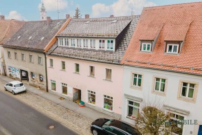 Zweifamilienhaus mit Gewerbefläche – ideale Kapitalanlage in 95643 Tirschenreuth