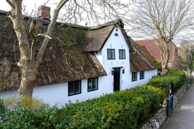 RESERVIERT - Reetgedeckte Doppelhaushälfte zum Verlieben