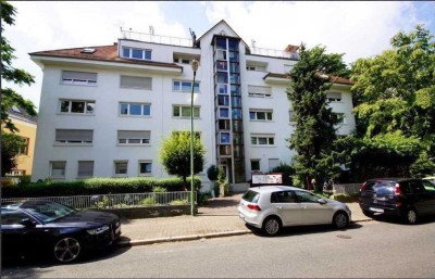 Möblierte 1 Zi-Wohnung in Westend (Furnished 1 Room Apartment)