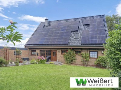 Großzügiges Einfamilienhaus mit Hybrid-Heizung, PV-Anlage
und Doppelgarage auf 1.762 m² Grundstück!