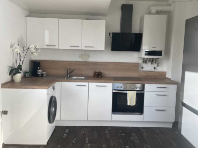 Exklusive, möblierte 2-Raum-DG-Wohnung in Rösrath