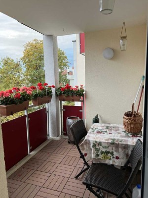 Attraktive 2-Zimmer-Eigentumswohnung mit Loggia, Duplex-Stellplatz, U-Bahn