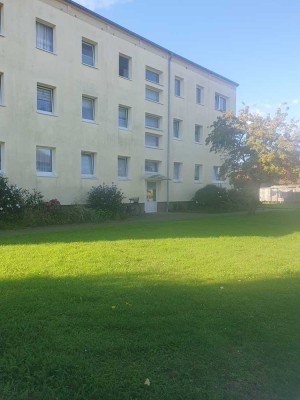 sonnige 3 Zimmer Wohnung in Gingst Mühlenstraße 8 zu vermieten ! NEU