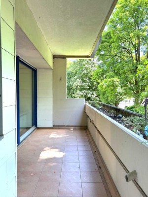 Augsburg Univiertel, Helles, Ruhiges 1 Zimmer App., Küche, Nische Schlafzimmer, großer Balkon