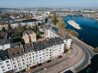 Mehrfamilienhaus mit sieben Wohneinheiten und Entwicklungspotential!