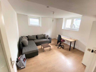 Möblierte 1,5-Zimmer Souterrain-Wohnung mit Einbauküche in Gelsenkirchen-Buer,  Studentenwohnung