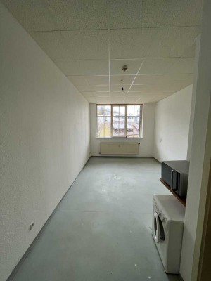 Geschmackvolle Wohnung mit einem Raum und Einbauküche in Albstadt