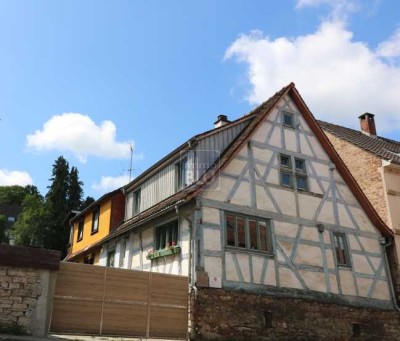 Historisches Fachwerkhaus mit Bauplatz, plus... Haus mit Seele!