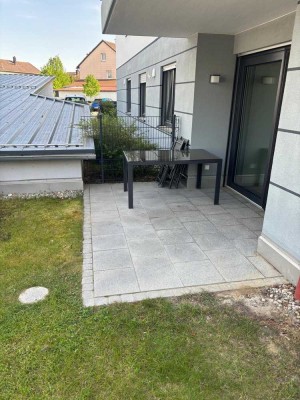 Schöne 2-Zimmer-Erdgeschosswohnung mit Garten zu vermieten; Habichtring 29, 84539 Ampfing