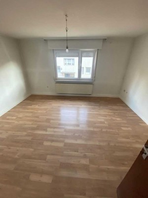 � Schöne 2-Zimmer-Wohnung mit Balkon