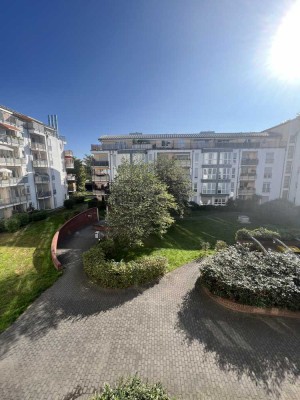 ++Attraktive Kapitalanlage++ Vermietete 2-Raumwohnung mit EBK, Doppelparker, Balkon