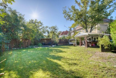 2-Zimmer Wohnung mit potenzieller Gartennutzung!